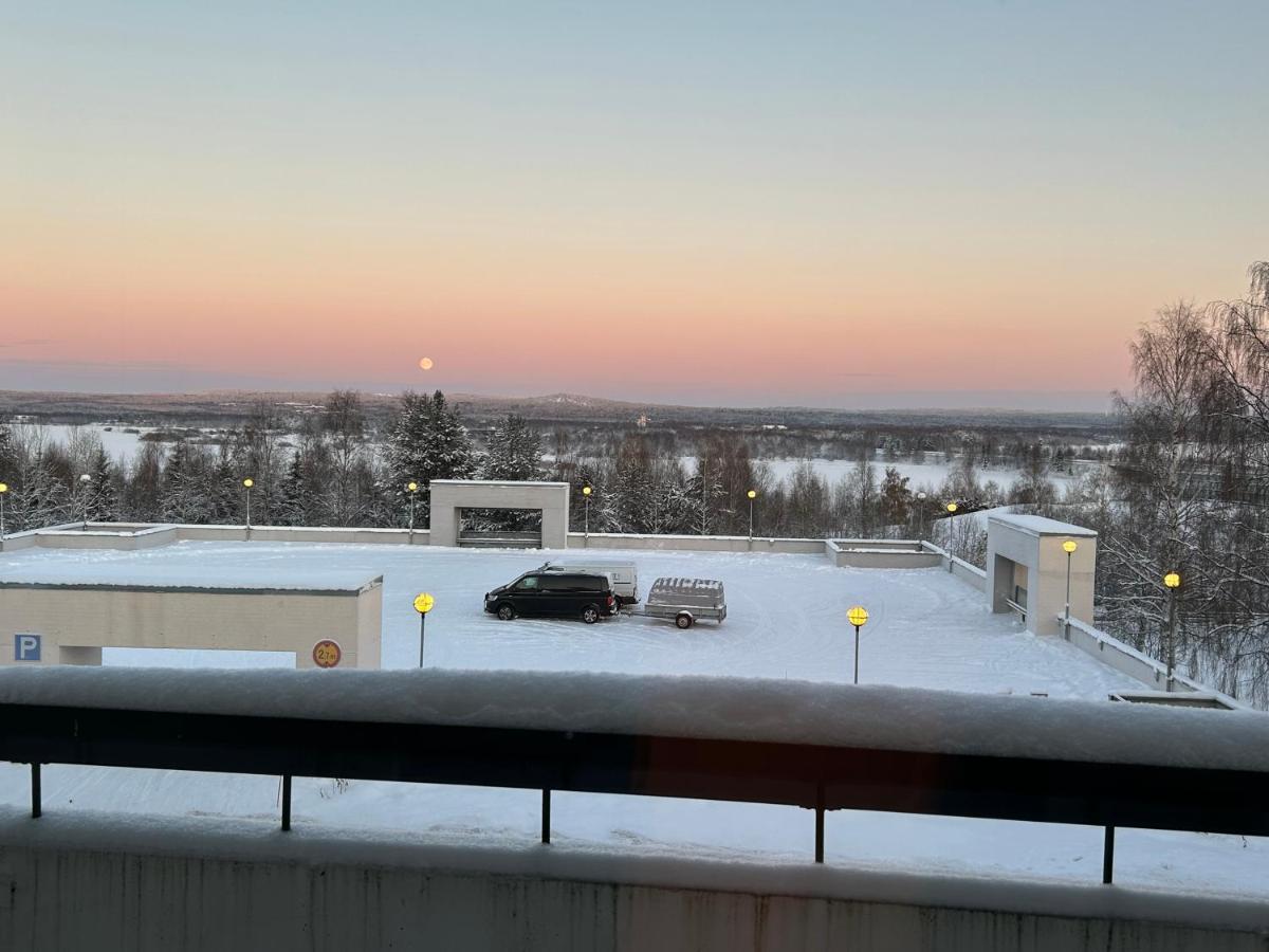 Keskustan Tilava Kaksio Apartman Rovaniemi Kültér fotó