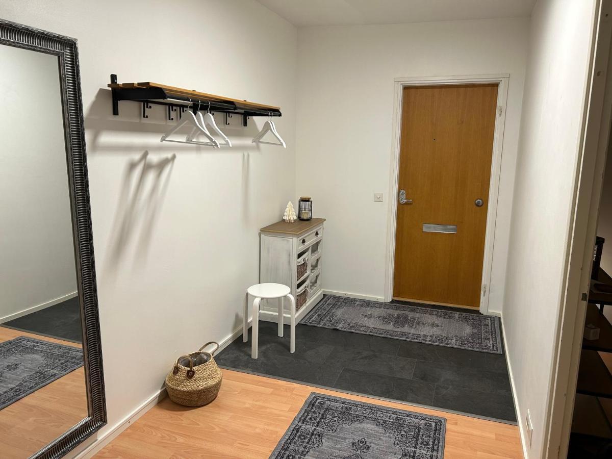 Keskustan Tilava Kaksio Apartman Rovaniemi Kültér fotó