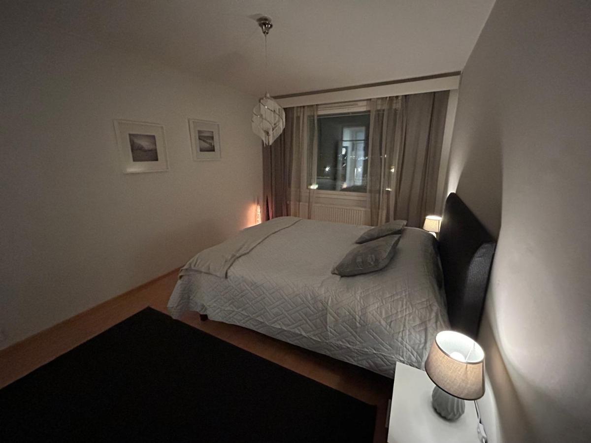 Keskustan Tilava Kaksio Apartman Rovaniemi Kültér fotó